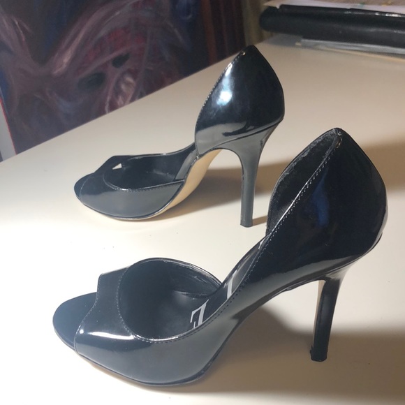 ELLE  Black patent vynil open toe pumps sz. 7.5 - Picture 3 of 8